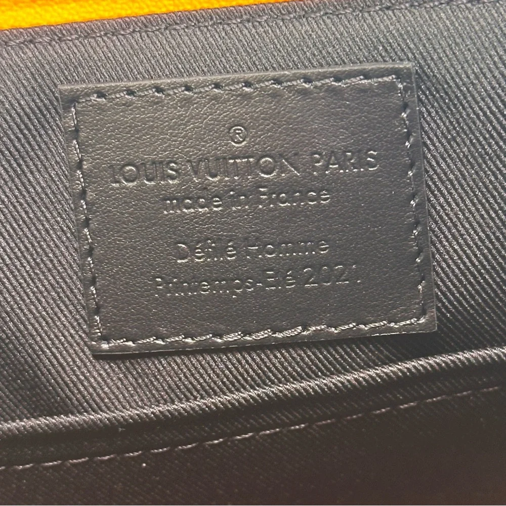 Louis Vuitton Monogram City Keepall Friends - Picture 14 of 15